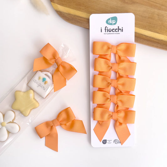 5 fiocchi arancioni prelegati 8x6cm per sacchetti biscotti e regali.
