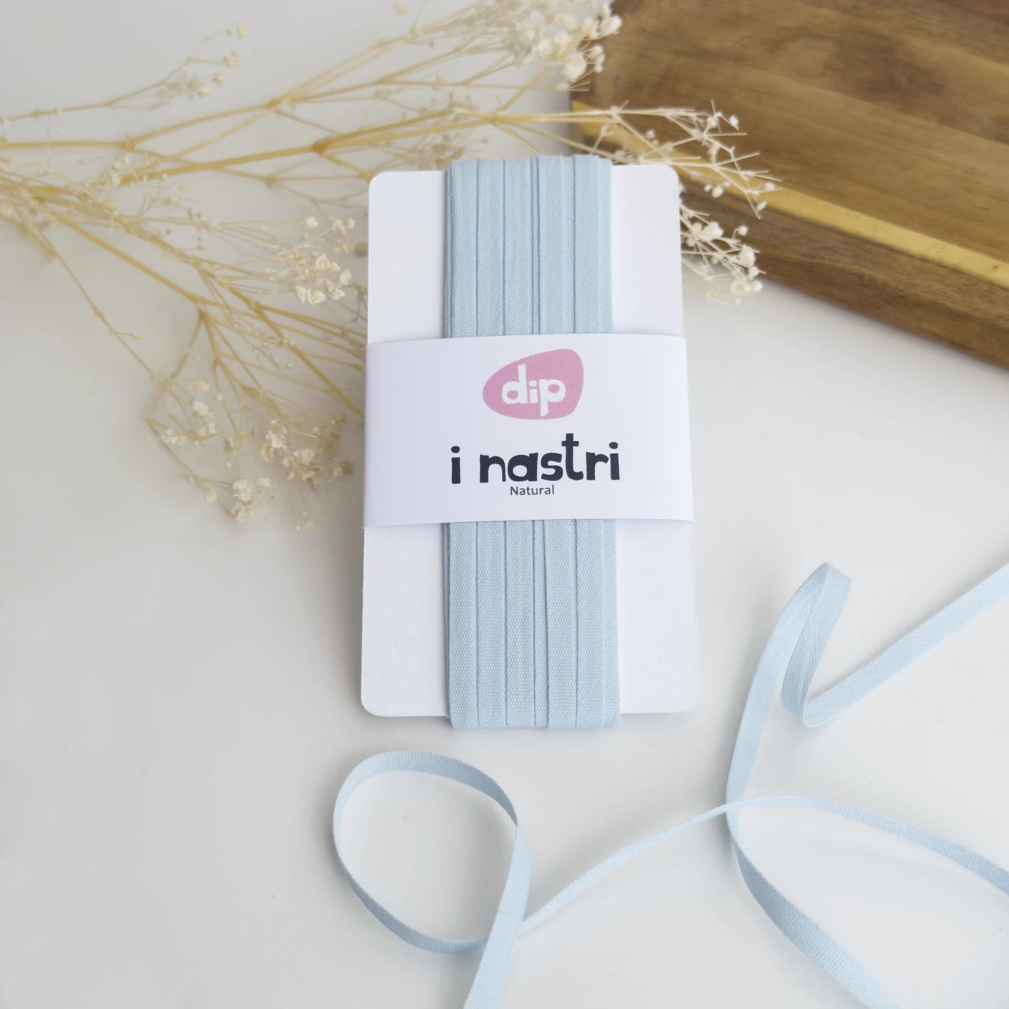 Nastro cotone azzurro polvere 5mm texture morbida per confezioni regalo.