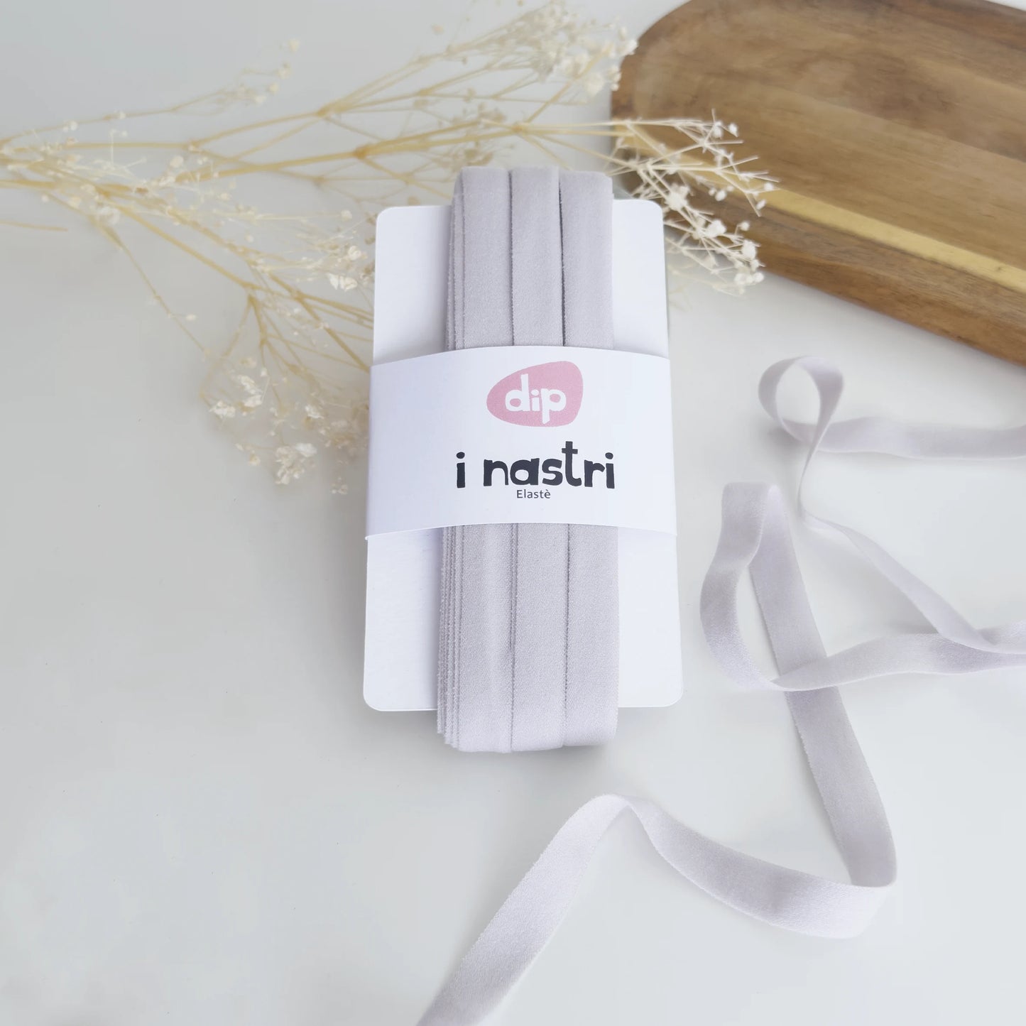 Nastro elasticizzato color lilla pastello altezza 1 cm per packaging creativo.